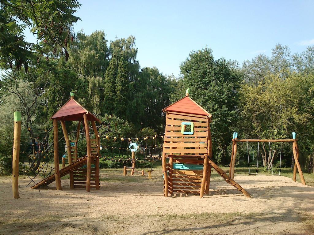 צ'ייקוביצה Penzion V Parku מראה חיצוני תמונה